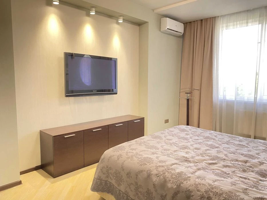 Продаж 3-к квартири пр. Червоної Калини, Сихів Львів