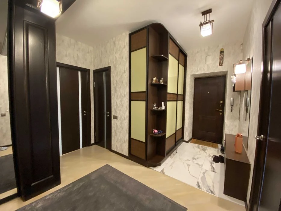 Продаж 3-к квартири пр. Червоної Калини, Сихів Львів