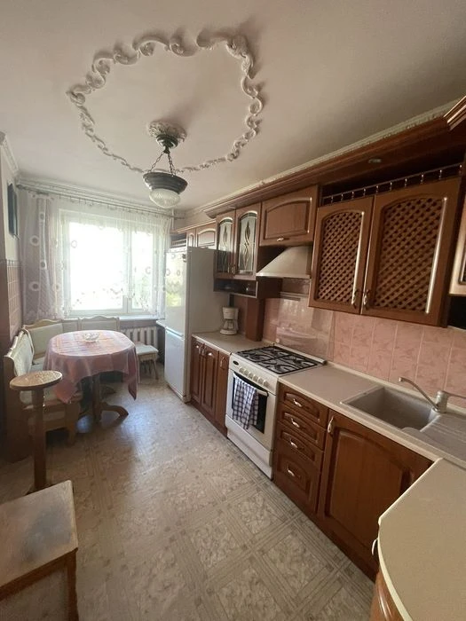 Продаж 3кім квартира  вул Грінченка бічна вул Мазепи