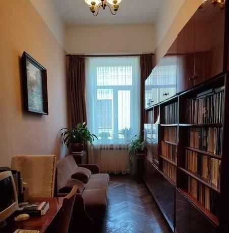 Продаж 3 кімнатної квартири вул. Беринди м. Львів