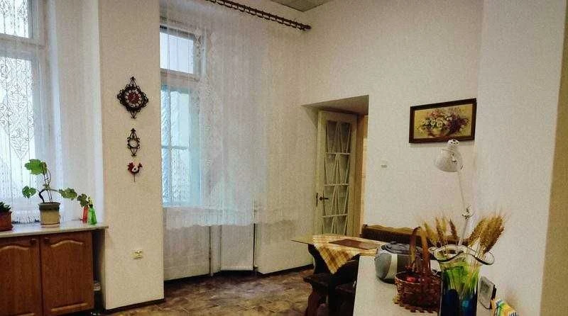 Продаж 3 кімнатної квартири вул. Беринди м. Львів