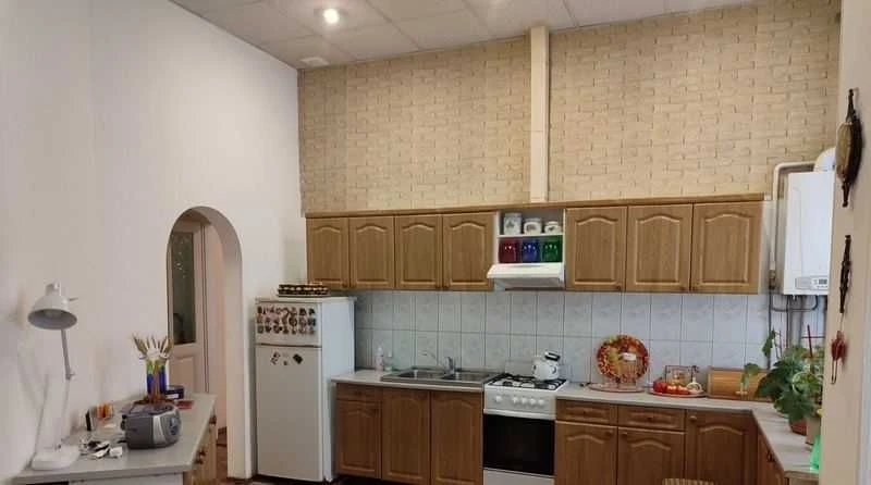 Продаж 3 кімнатної квартири вул. Беринди м. Львів