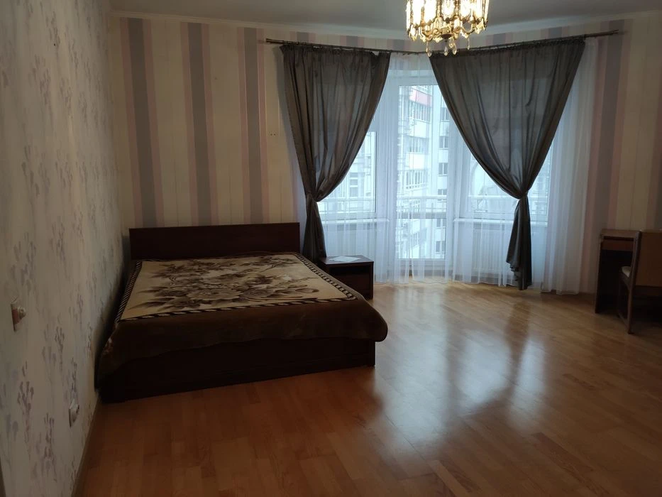 Терміново продам 1-но кімнатну квартиру в новобудові вул.Плу