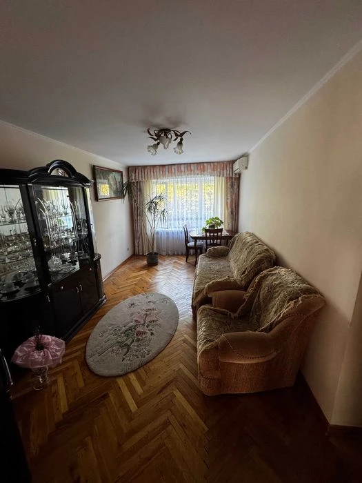 Продаж 3-кімнатної квартири по вул.Роксоляни (Левандівка)