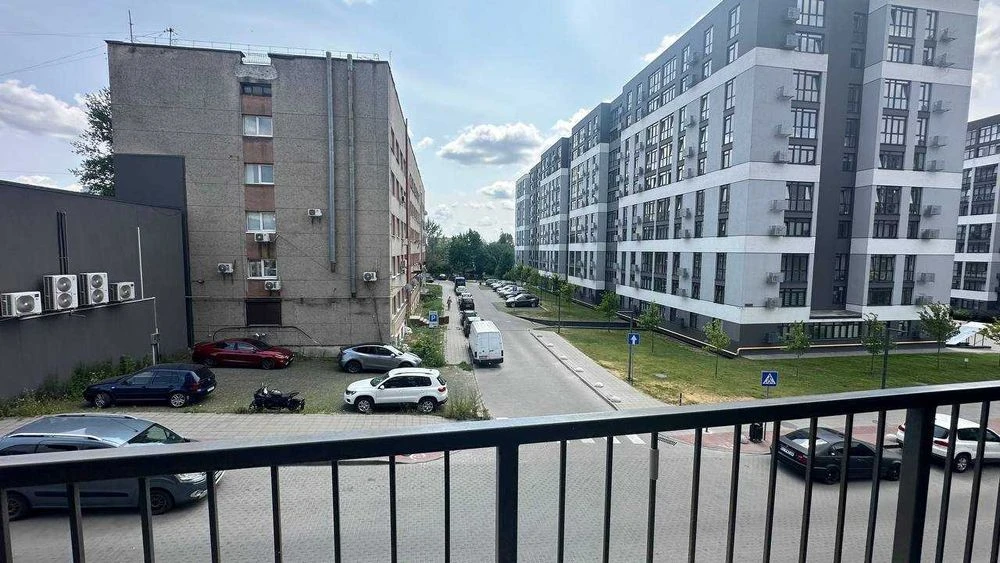 Продаж  однокімнатна квартира з ремонтом ЖК Авалон Зелена.