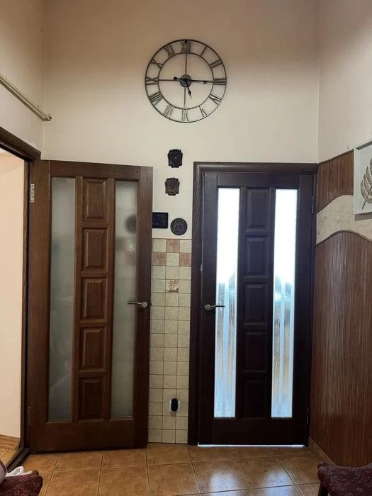 Продаж 2 кімн квартира 64.10 м² 3/3ц вул.Стефаника 160000$