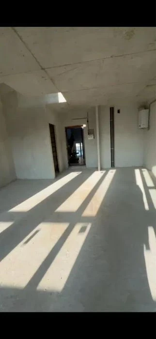 Продаж 2 кімн квартира 97 м² 9/10 вул.Топольна 179000$