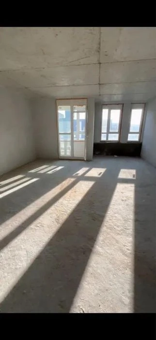Продаж 2 кімн квартира 97 м² 9/10 вул.Топольна 179000$