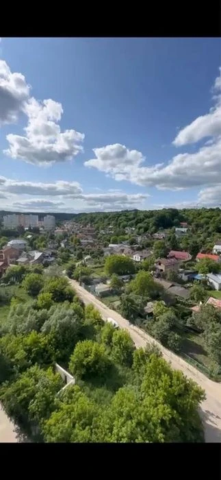 Продаж 2 кімн квартира 97 м² 9/10 вул.Топольна 179000$