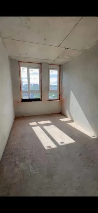 Продаж 2 кімн квартира 97 м² 9/10 вул.Топольна 179000$
