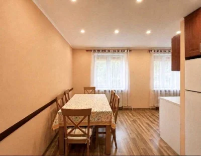 Продаж квартири 60 м², 1 поверх, від власника, без комісії Л