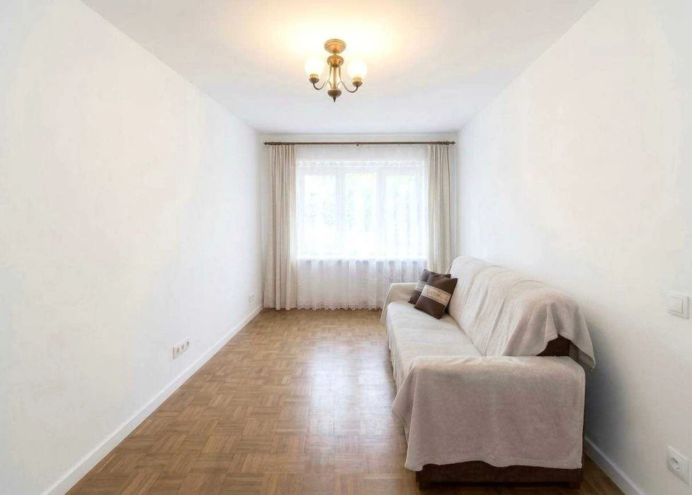 Продаж квартири 60 м², 1 поверх, від власника, без комісії Л