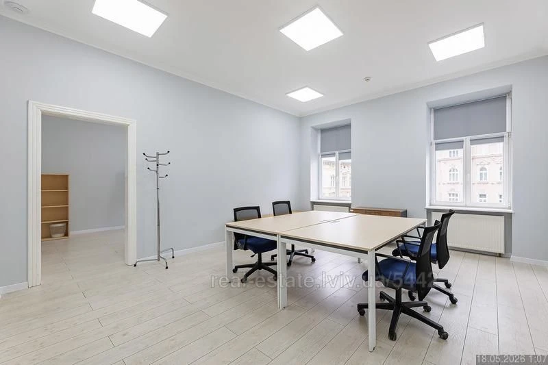 Продаж 7 кімн.квартира 196 м² 3/4ц вул .Проспект Шевченка 46