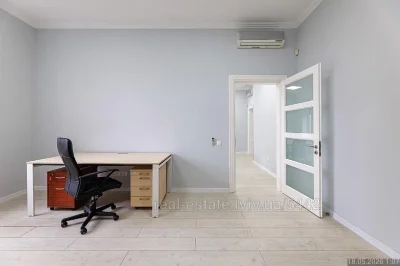 Продаж 7 кімн.квартира 196 м² 3/4ц вул .Проспект Шевченка 46