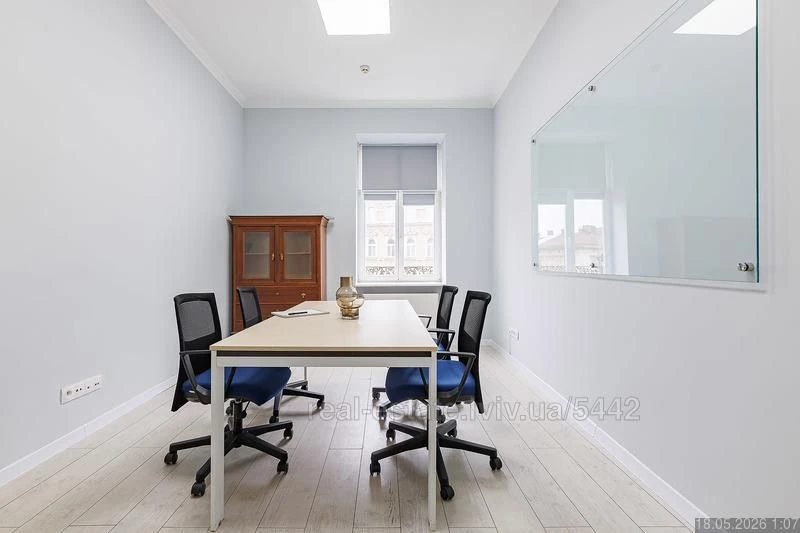 Продаж 7 кімн.квартира 196 м² 3/4ц вул .Проспект Шевченка 46