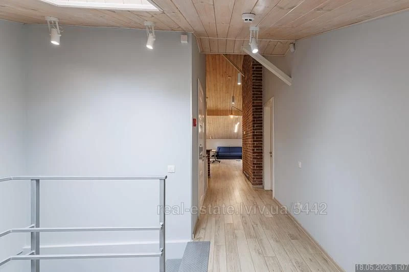 Продаж 7 кімн.квартира 196 м² 3/4ц вул .Проспект Шевченка 46