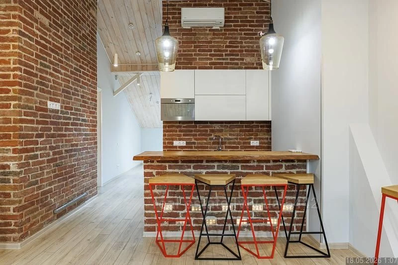 Продаж 7 кімн.квартира 196 м² 3/4ц вул .Проспект Шевченка 46