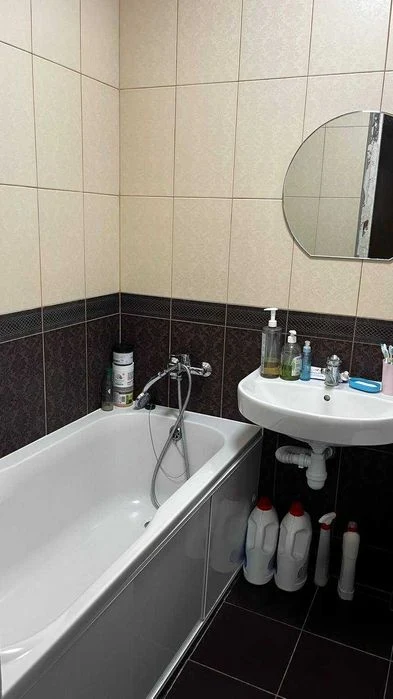 Продаж 2-кім. квартири по вул.Панча