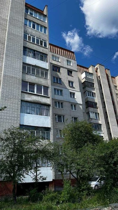 Продаж 2-кім. квартири по вул.Панча
