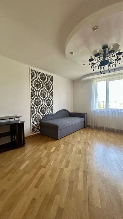 Продаж 2-кімнатна квартира з ремонтом, меблями та технікою 6