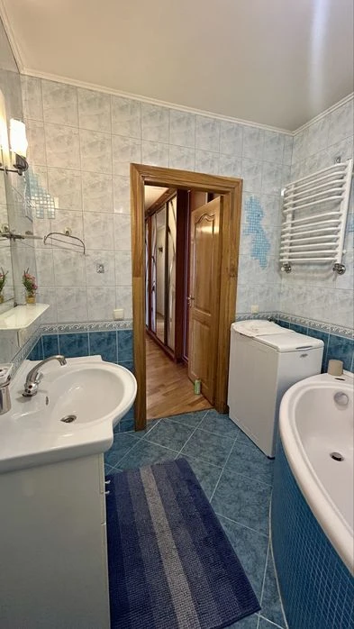 Продаж 2-кімнатна квартира з ремонтом, меблями та технікою 6