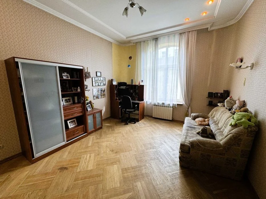 Продаж дворівневої квартири вул. Я.Мудрого (251м.кв.) без ко