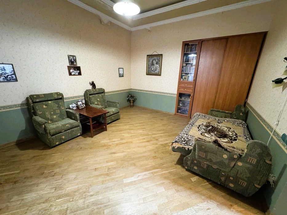 Продаж дворівневої квартири вул. Я.Мудрого (251м.кв.) без ко