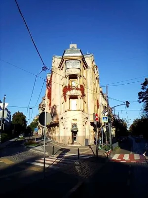 Сонячна панорамна квартира
