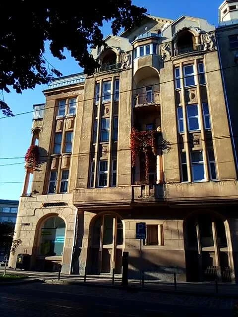 Сонячна панорамна квартира