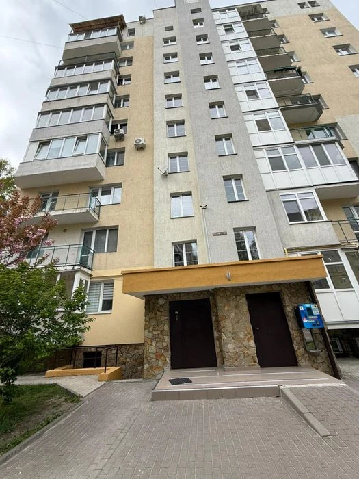 Продаж 3 кімнатної квартири по вул Шафарика 6а забудовник Га