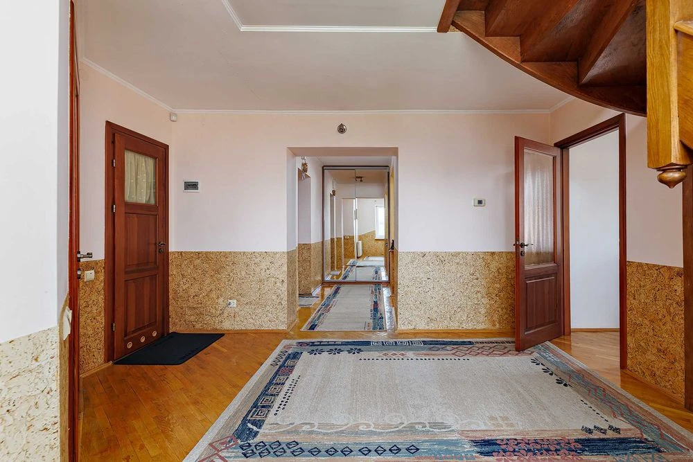 Продаж двохрівневої квартири вул. Куликівська новобуд.