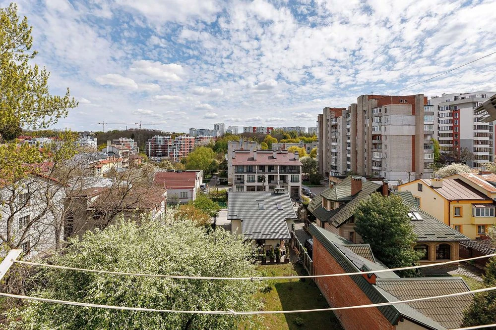 Продаж двохрівневої квартири вул. Куликівська новобуд.