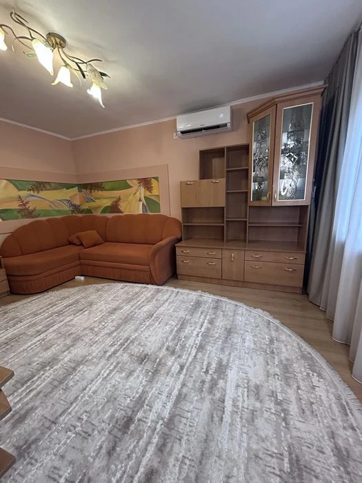 Продаж. Центральна частина Львова 2 кім. квартира. Ак. Сахар