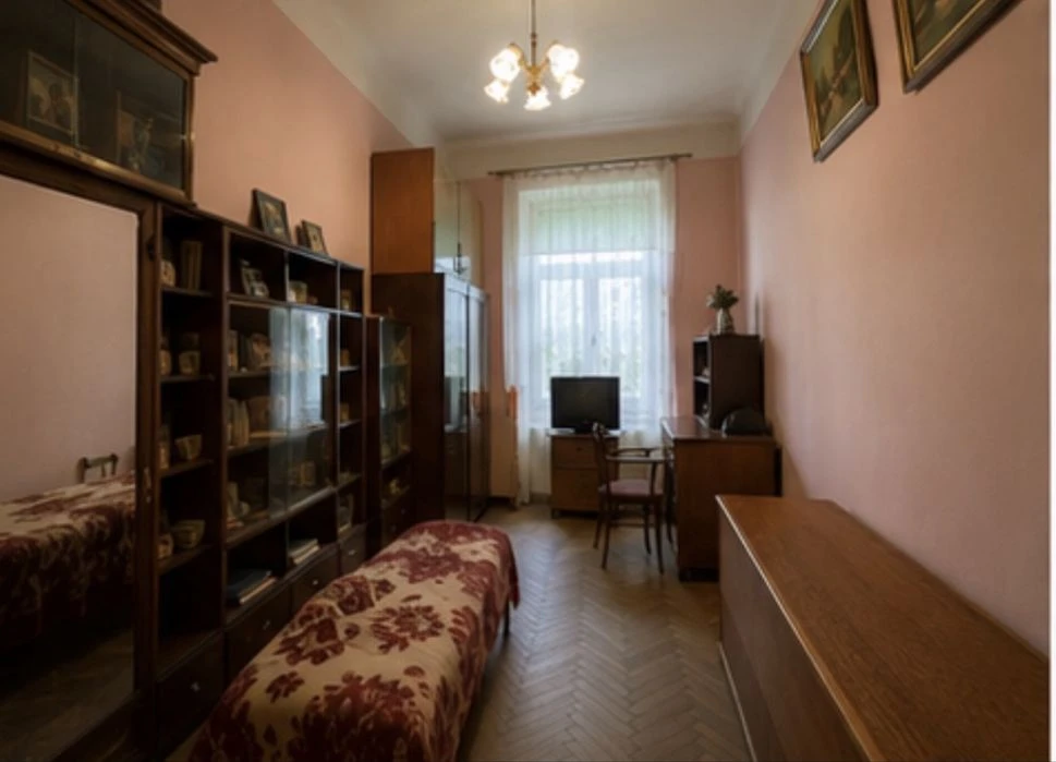 3-кім квартира центр Севастопольська Пекарська