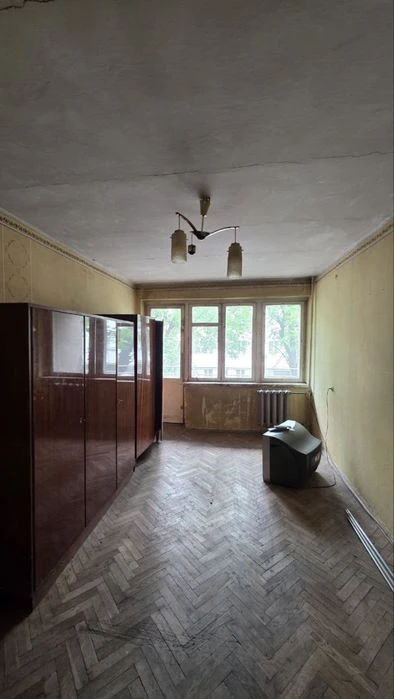 Продаж 2 к Вітовського (СБУ)