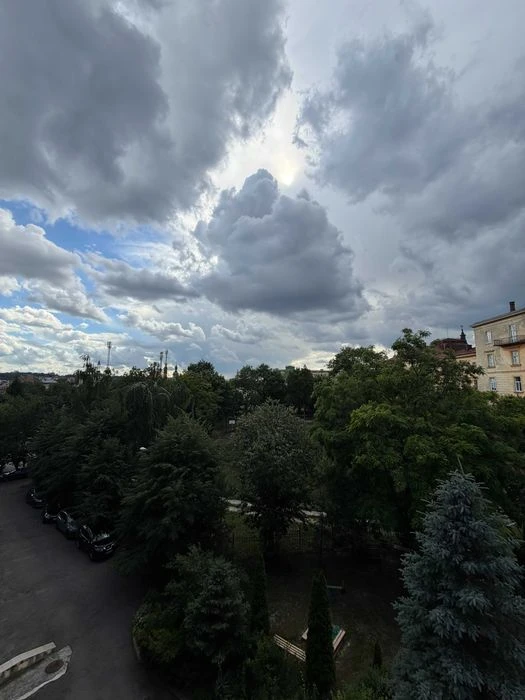 Продаж 2 кім. (новобудова )  вул. Тараса Бобанича "Хаммера"