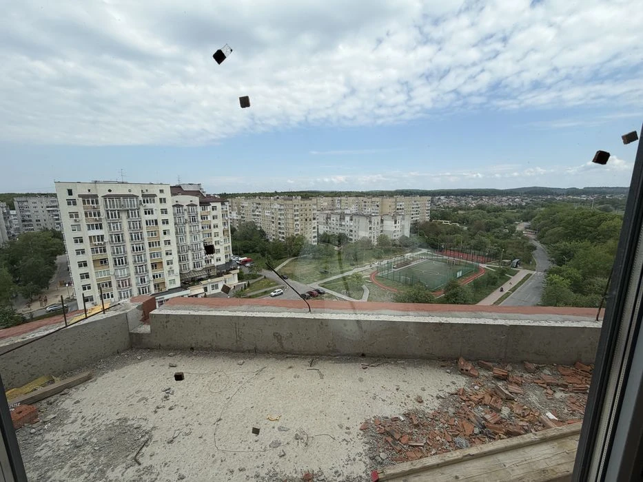 Продається 1 кім. Квартира з терасою в ЖК на Величковського