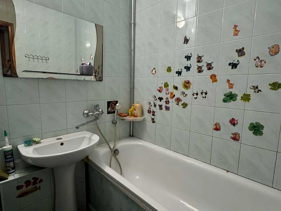 Apartment. Kharkiv, Aerokosmichny Ave. (Gagarina)