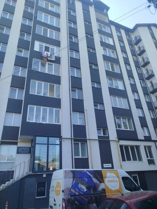 Продаж 2-кім. Бортнянського-Залізнична