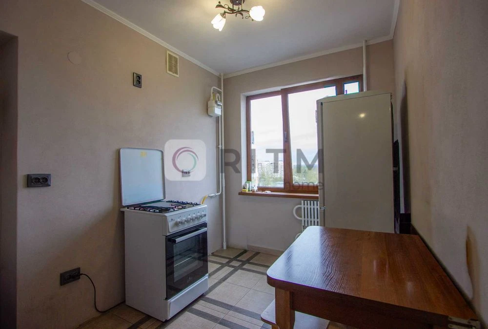 Продаж 2 кімнатна квартира Франківський район.