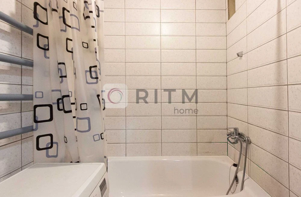 Продаж 2 кімнатна квартира Франківський район.