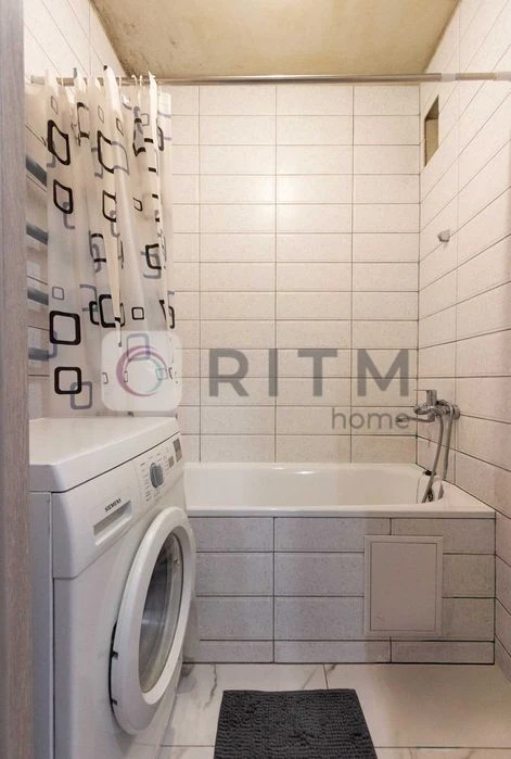 Продаж 2 кімнатна квартира Франківський район.