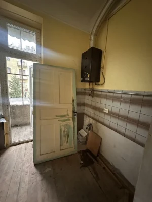 Продам 1кім.Квартиру + мансарда + цоколь  Вітовського