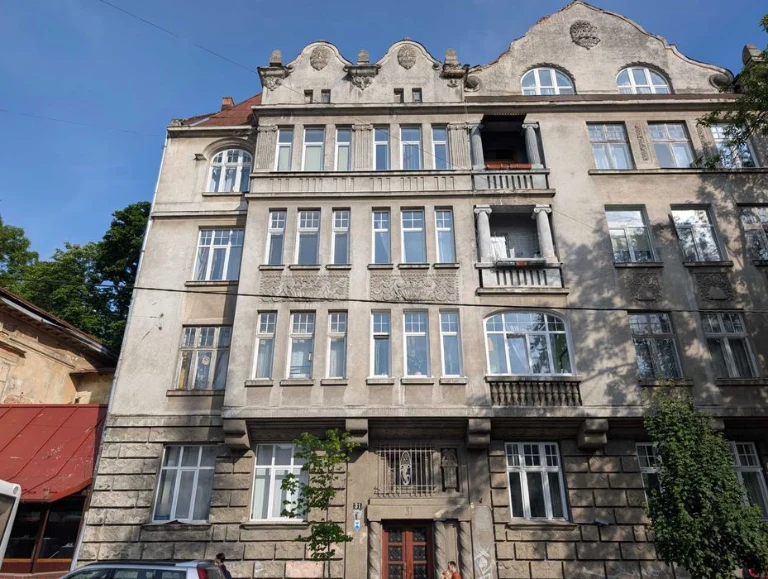 Продаж 3 кімн. квартири на вул. Коперника