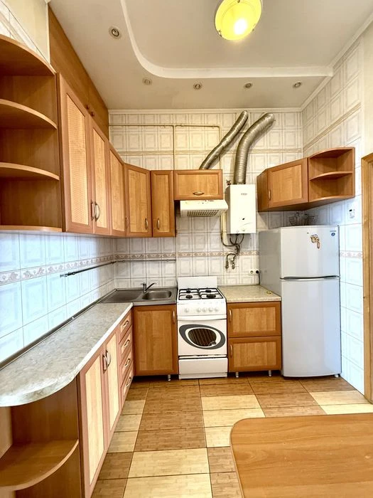 Продаж 1-кім. квартири 38.4 м.кв., в. Союзу Українок
