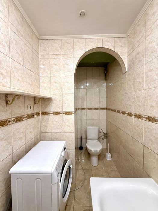 Продаж 1-кім. квартири 38.4 м.кв., в. Союзу Українок