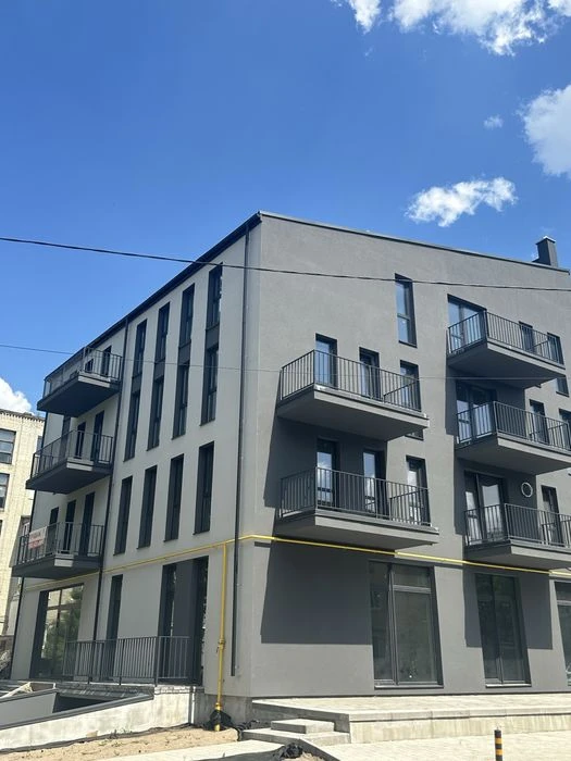 Продаж квартири від власника 80м2 вул. Меблярська 19