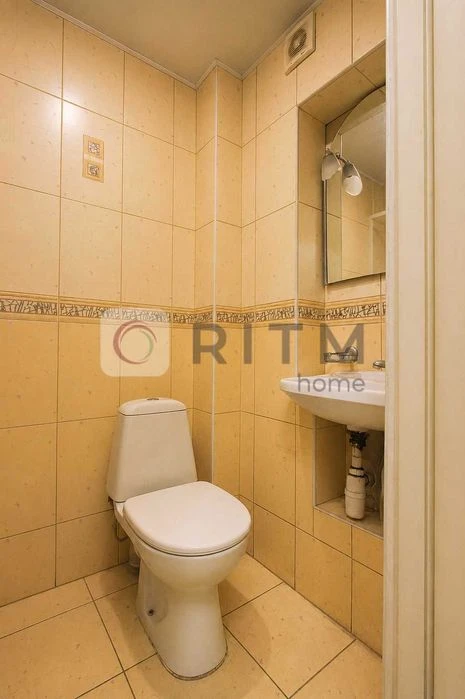 Продаж 3-кімнатної квартири в центрі Львова по вул. Донцова.