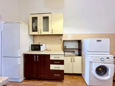 ПРОДАЖ 3-кімнатної квартири в ЦЕНТРІ МІСТА вул. Насипна 1