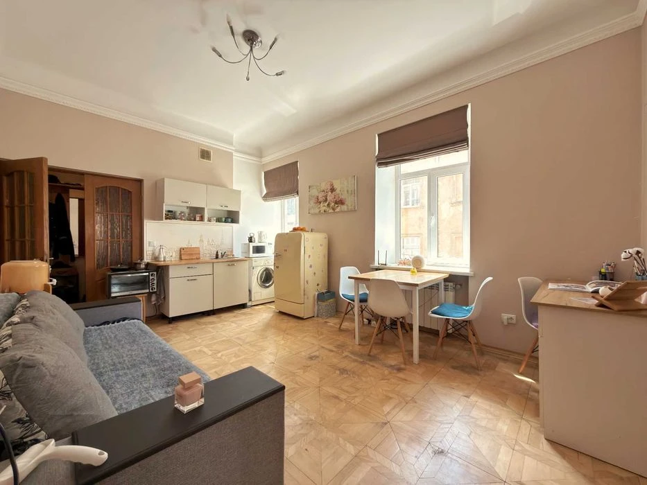 ПРОДАЖ 3-кімнатної квартири в ЦЕНТРІ МІСТА вул. Насипна 1